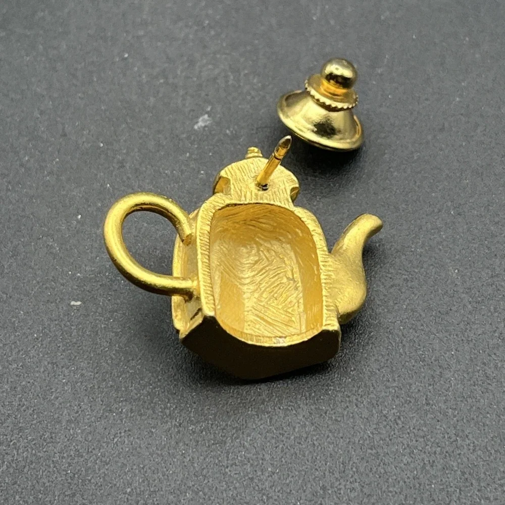 3D Gold Tone‎ Teapot Lapel Hat Pin